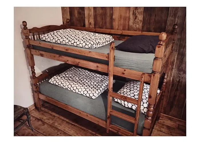 Carwyns Surf House Hostel